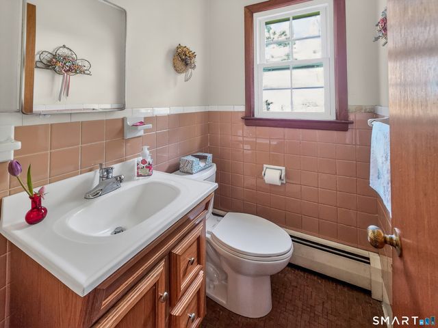 41 Gail Drive, North Haven, CT 06473