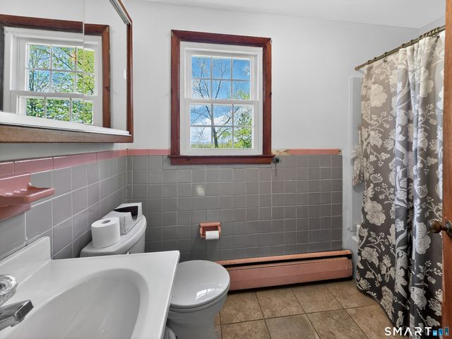 41 Gail Drive, North Haven, CT 06473