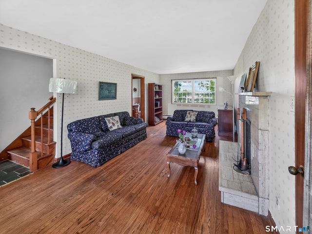 41 Gail Drive, North Haven, CT 06473