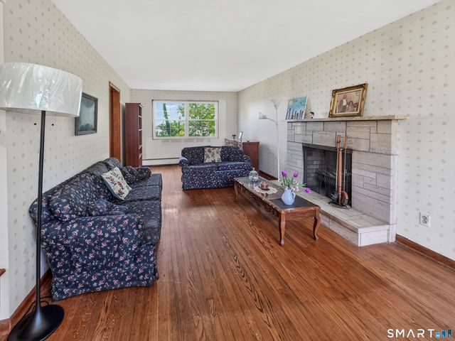 41 Gail Drive, North Haven, CT 06473