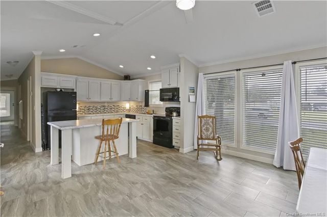 226 W Carlton Street, Sulphur, LA 70663