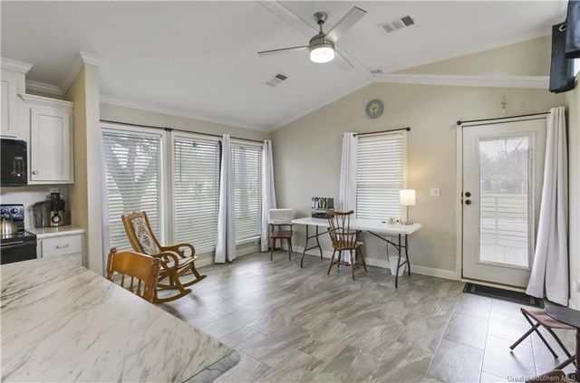 226 W Carlton Street, Sulphur, LA 70663