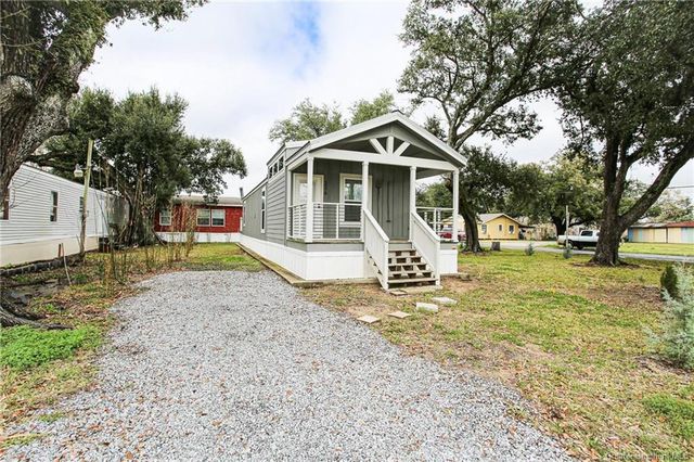 226 W Carlton Street, Sulphur, LA 70663