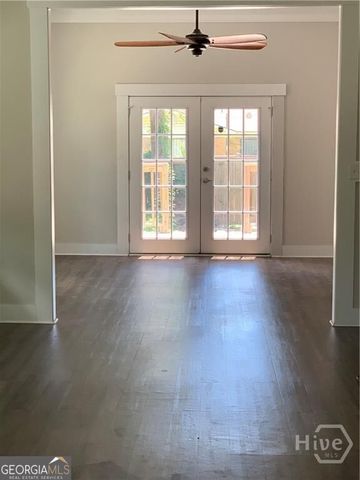 523 W 44th Street, Savannah, GA 31405