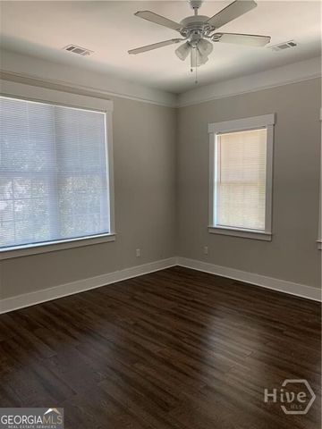523 W 44th Street, Savannah, GA 31405