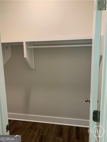 523 W 44th Street, Savannah, GA 31405