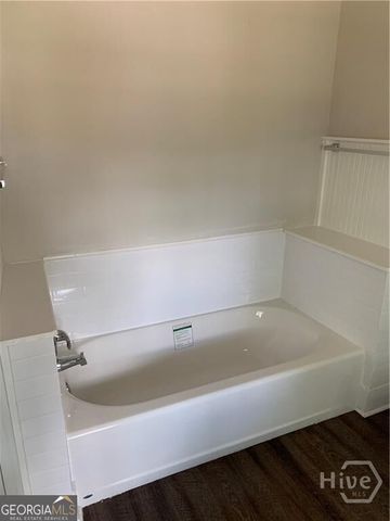 523 W 44th Street, Savannah, GA 31405