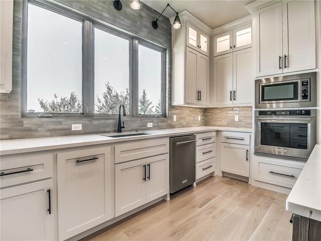 16425 Burgundy West Drive, Edmond, OK 73013