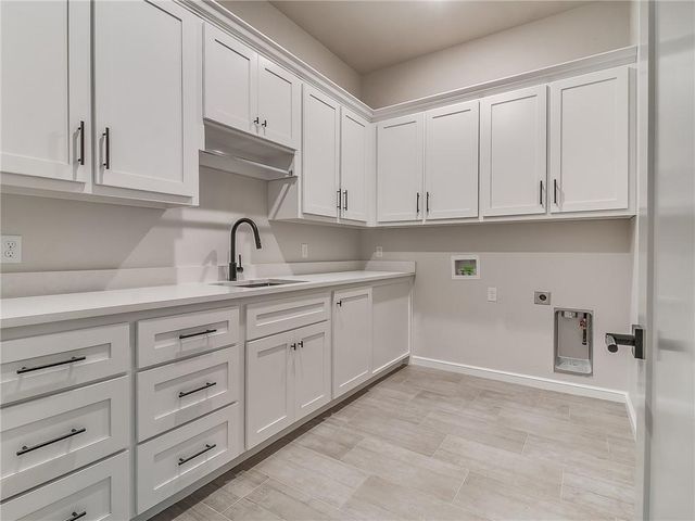16425 Burgundy West Drive, Edmond, OK 73013