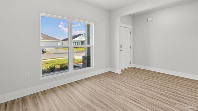 5619 Clarity St, Milton, FL 32570