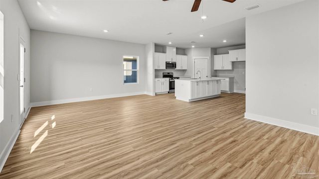 5619 Clarity St, Milton, FL 32570