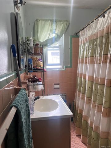 311 Beach 17, Far Rockaway, NY 11691
