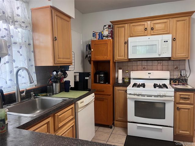 311 Beach 17, Far Rockaway, NY 11691