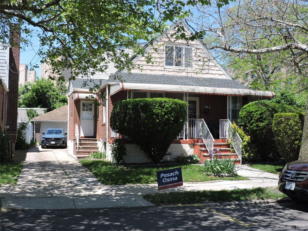 311 Beach 17, Far Rockaway, NY 11691