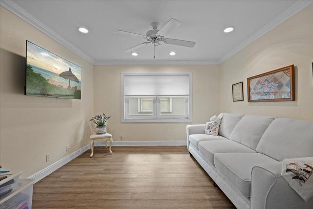 7775 Majestic Palm Dr, Boynton Beach, FL 33437