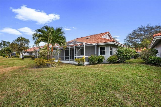7775 Majestic Palm Dr, Boynton Beach, FL 33437