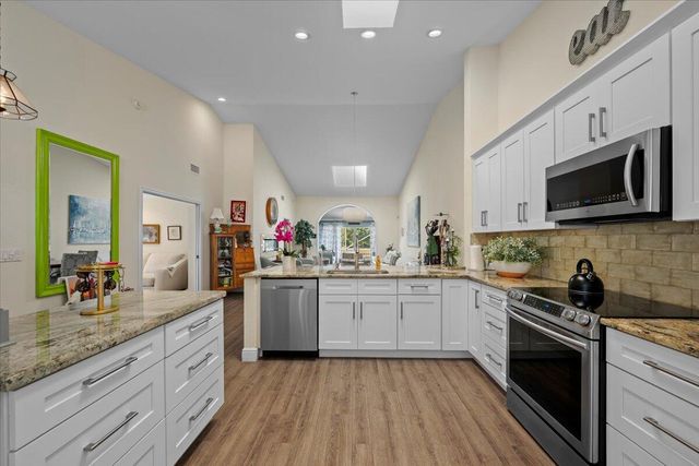 7775 Majestic Palm Dr, Boynton Beach, FL 33437