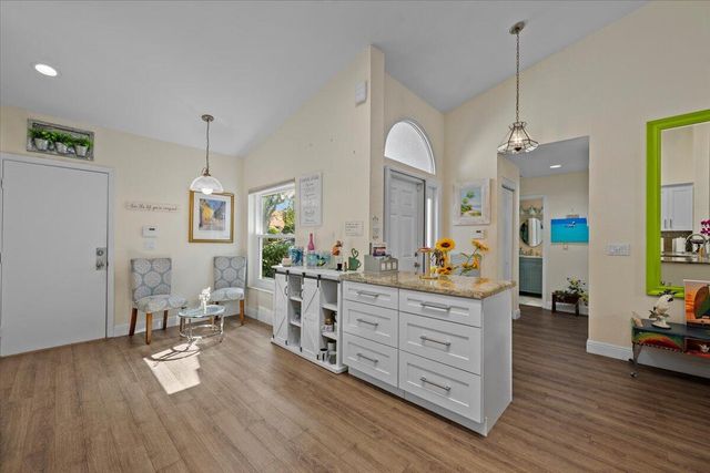 7775 Majestic Palm Dr, Boynton Beach, FL 33437