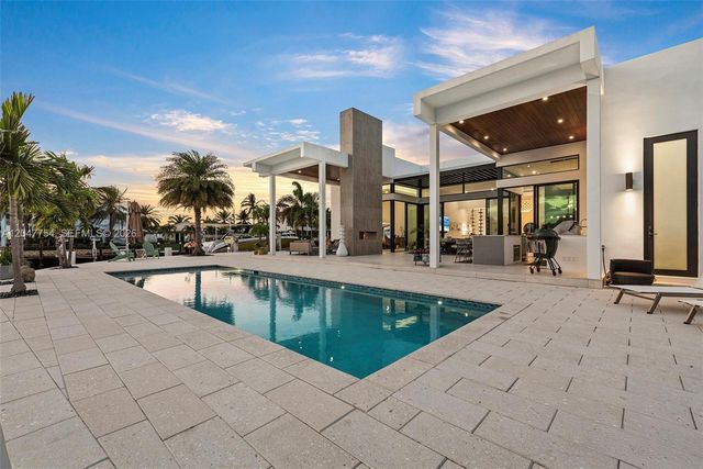 3701 NE 26th Avenue, Lighthouse Point, FL 33064