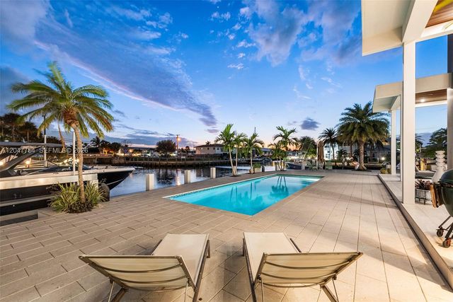3701 NE 26th Avenue, Lighthouse Point, FL 33064