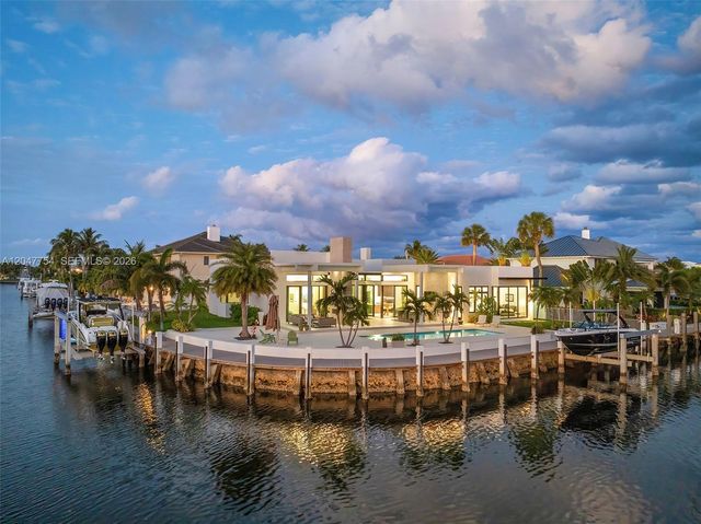 3701 NE 26th Avenue, Lighthouse Point, FL 33064