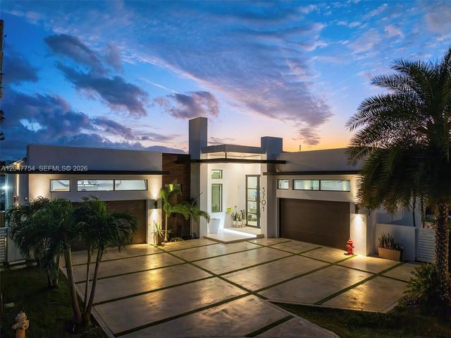 3701 NE 26th Avenue, Lighthouse Point, FL 33064