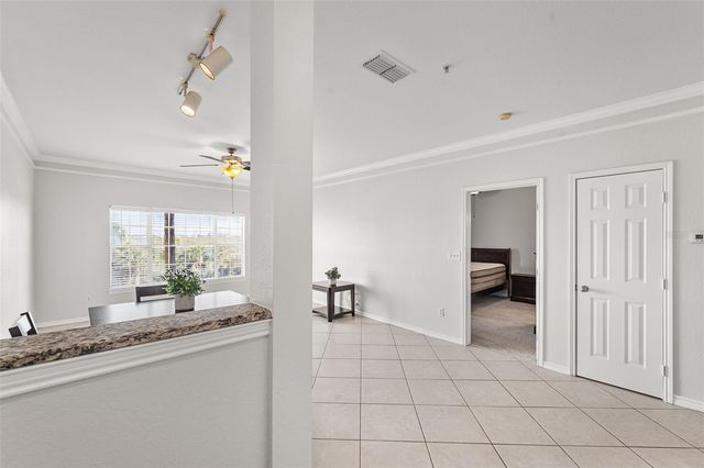 4305 BAYSIDE VILLAGE DRIVE 202, Tampa, FL 33615