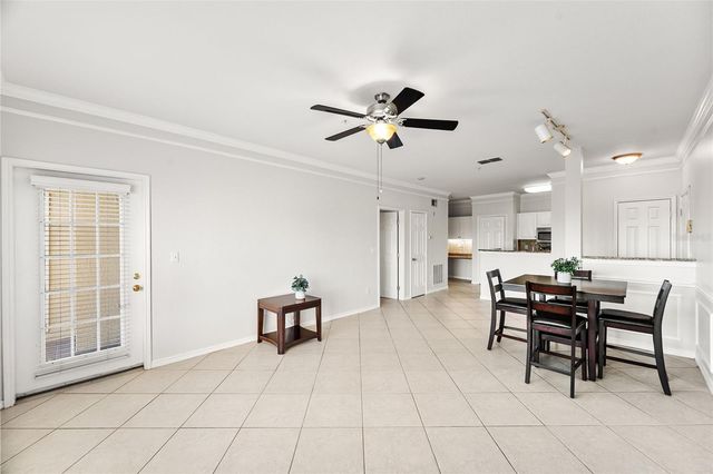 4305 BAYSIDE VILLAGE DRIVE 202, Tampa, FL 33615