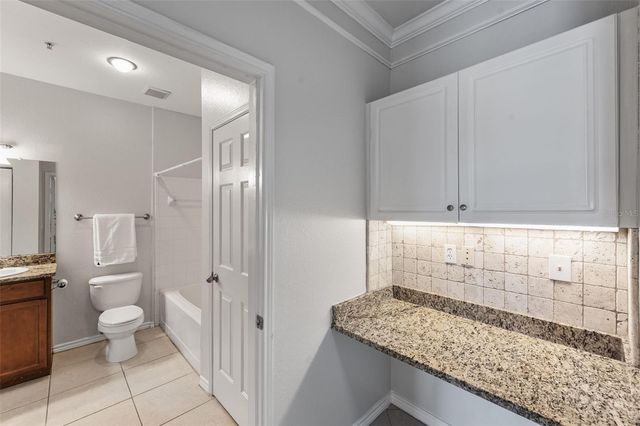 4305 BAYSIDE VILLAGE DRIVE 202, Tampa, FL 33615