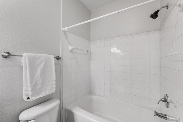 4305 BAYSIDE VILLAGE DRIVE 202, Tampa, FL 33615