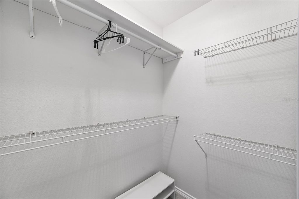 Image 38 of property listing at 4305 BAYSIDE VILLAGE DRIVE 202, Tampa, FL 33615