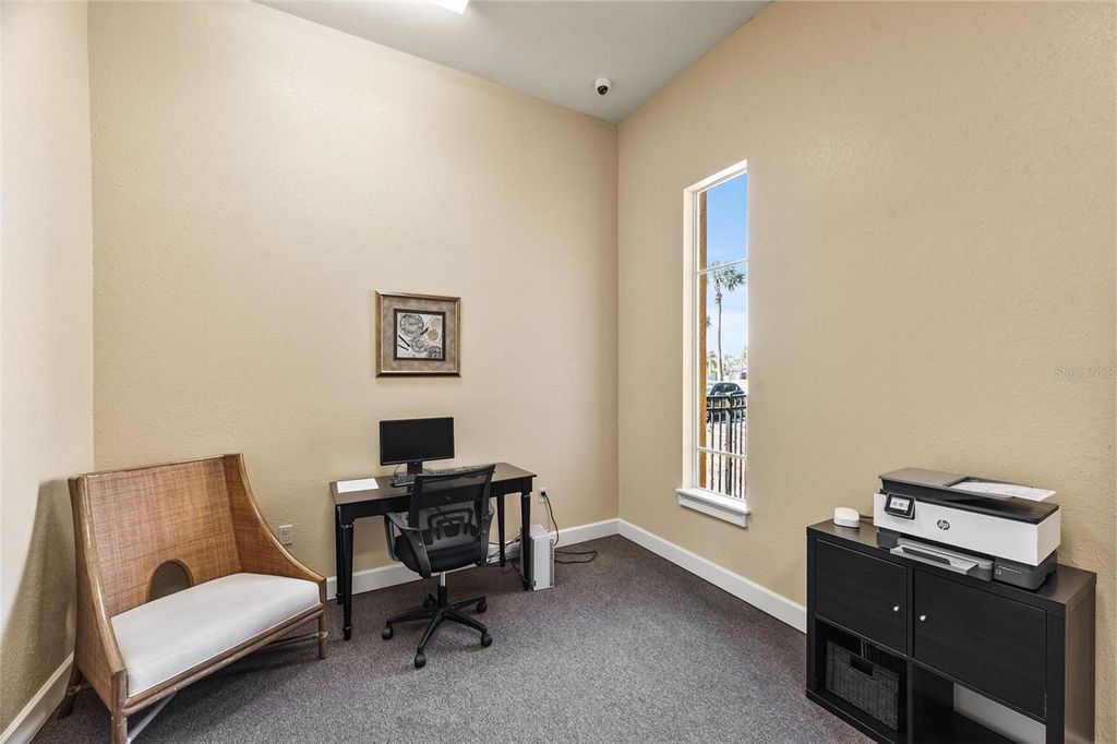 Image 44 of property listing at 4305 BAYSIDE VILLAGE DRIVE 202, Tampa, FL 33615