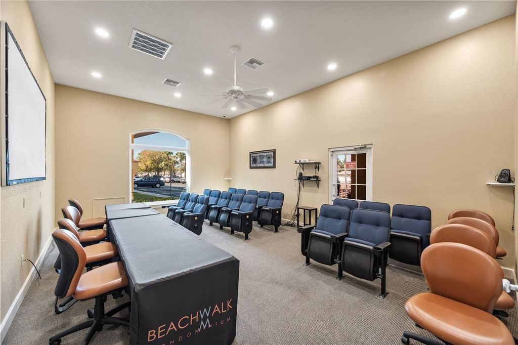 Image 46 of property listing at 4305 BAYSIDE VILLAGE DRIVE 202, Tampa, FL 33615