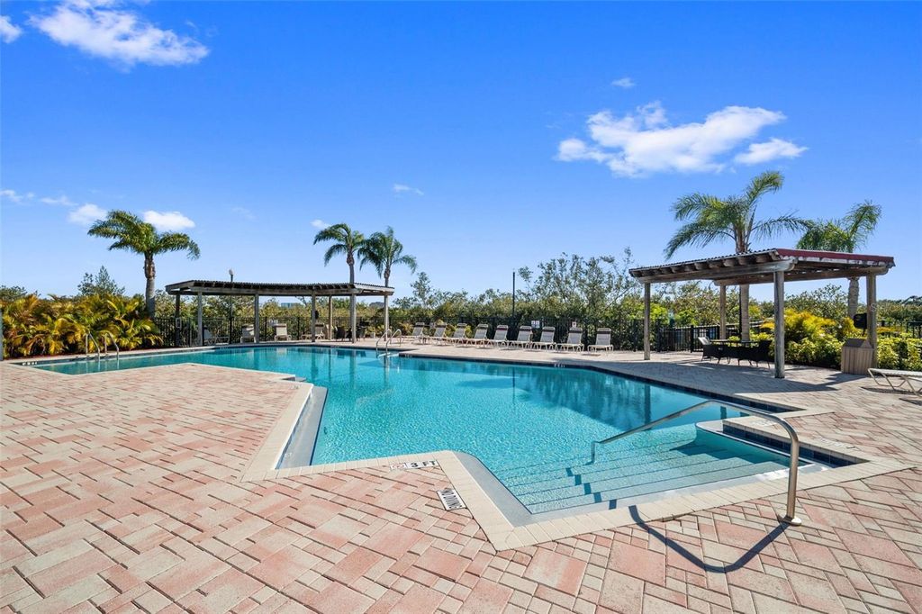 Image 55 of property listing at 4305 BAYSIDE VILLAGE DRIVE 202, Tampa, FL 33615