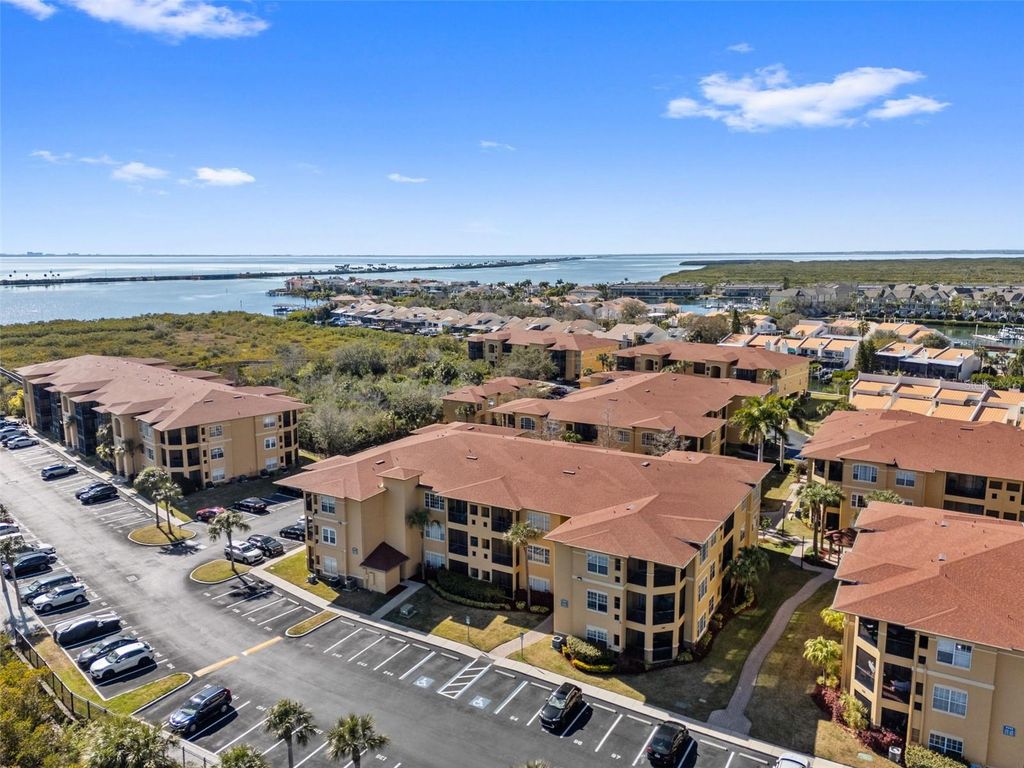 Image 59 of property listing at 4305 BAYSIDE VILLAGE DRIVE 202, Tampa, FL 33615