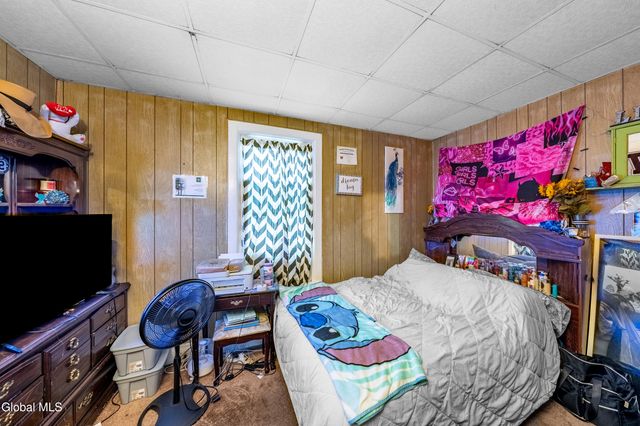 585 6th Avenue, Watervliet, NY 12189