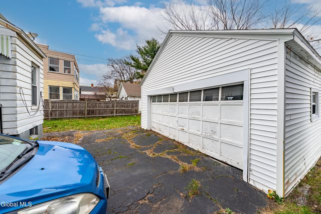 585 6th Avenue, Watervliet, NY 12189