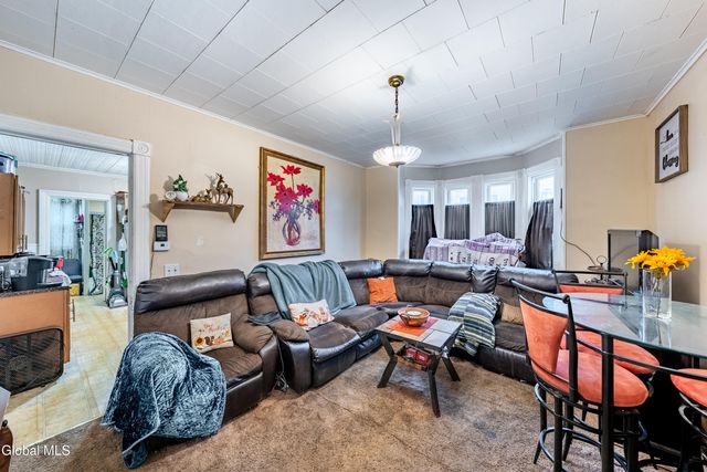 585 6th Avenue, Watervliet, NY 12189