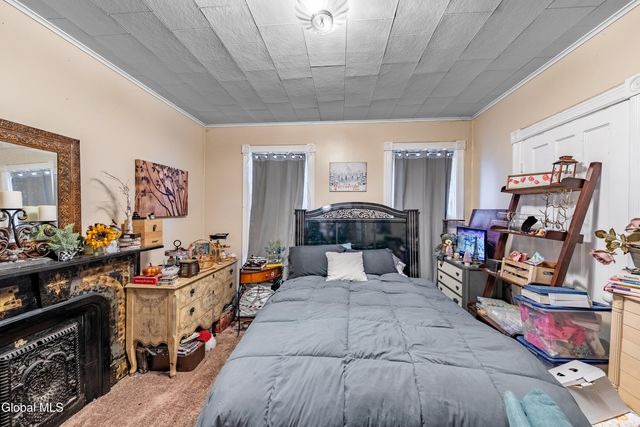 585 6th Avenue, Watervliet, NY 12189