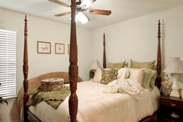 1838 Ryon Falls Drive, Richmond, TX 77469