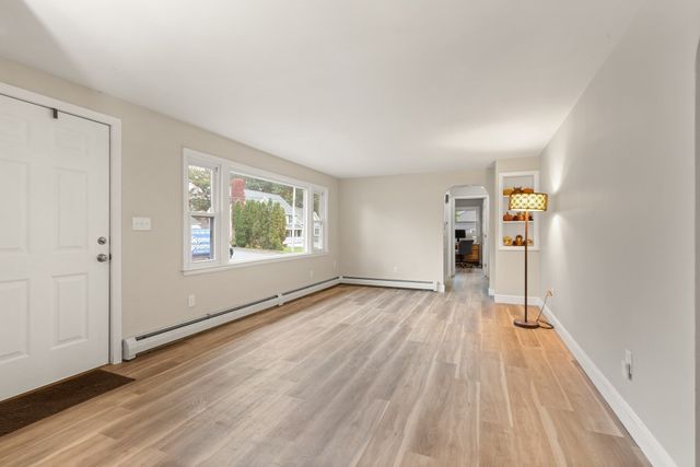 7 Moonbeam Ave., Chelmsford, MA 01824
