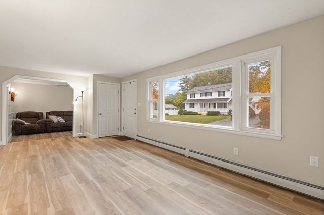 7 Moonbeam Ave., Chelmsford, MA 01824