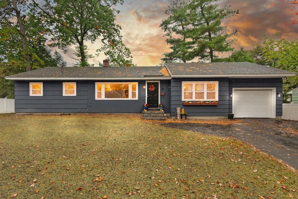 7 Moonbeam Ave., Chelmsford, MA 01824