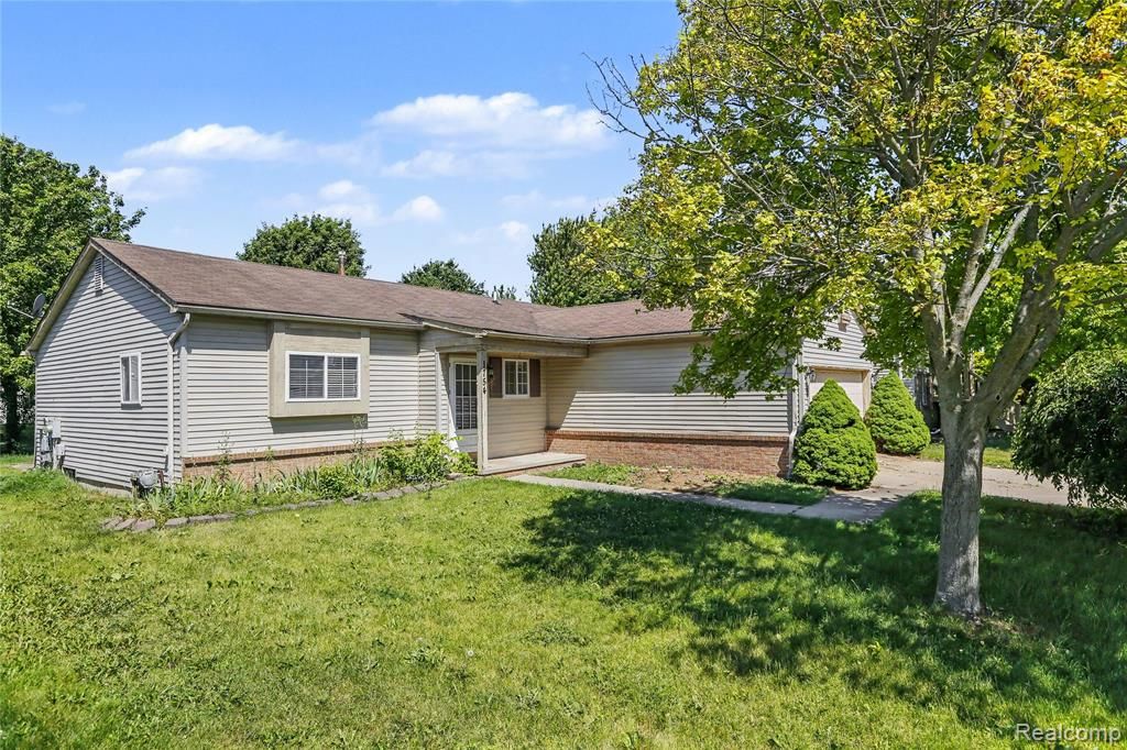 1754 Tulip Lane, Westland, MI 48186