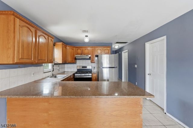 363 Summer St, Paterson City, NJ 07501