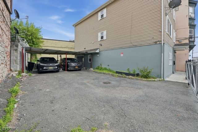 363 Summer St, Paterson City, NJ 07501