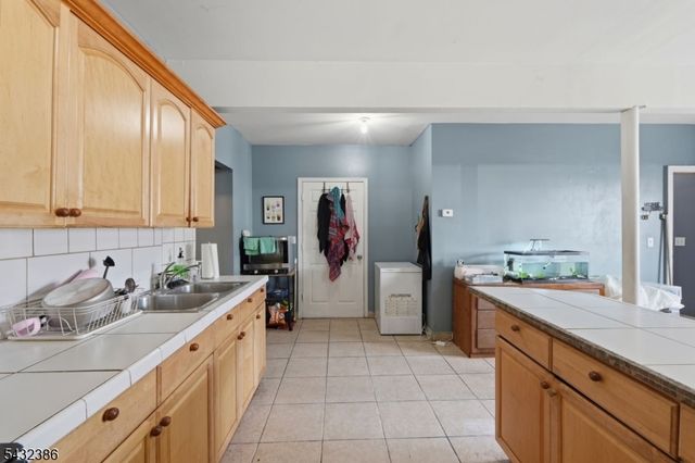 363 Summer St, Paterson City, NJ 07501