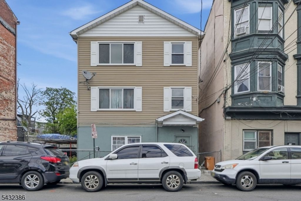 363 Summer St, Paterson City, NJ 07501