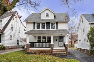 1056 Quilliams Road, Cleveland Heights, OH 44121