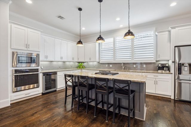 1230 W 25th Street B, Houston, TX 77008